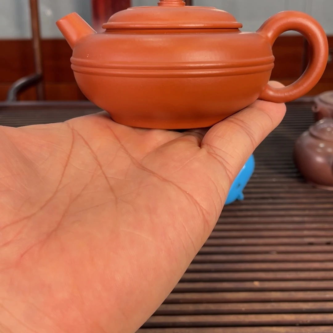 紫砂茶壶陪****师一样不容易就可以得到