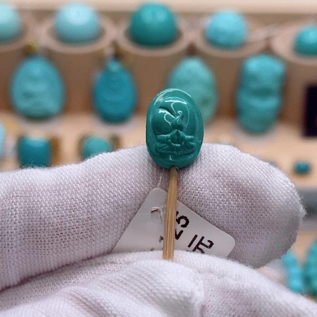 未镶嵌绿松石珠宝奇石