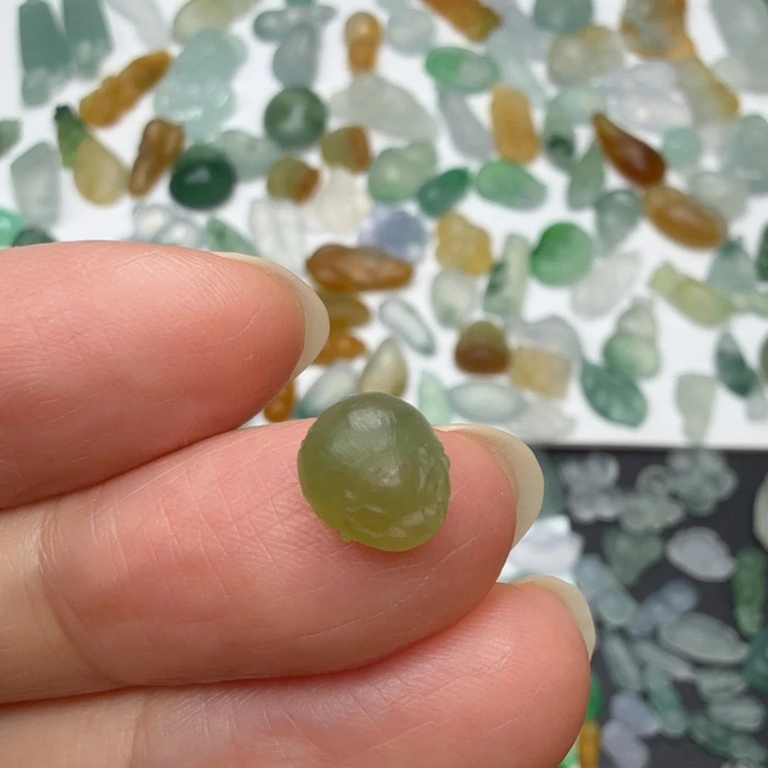 定制翡翠未镶嵌金蟾