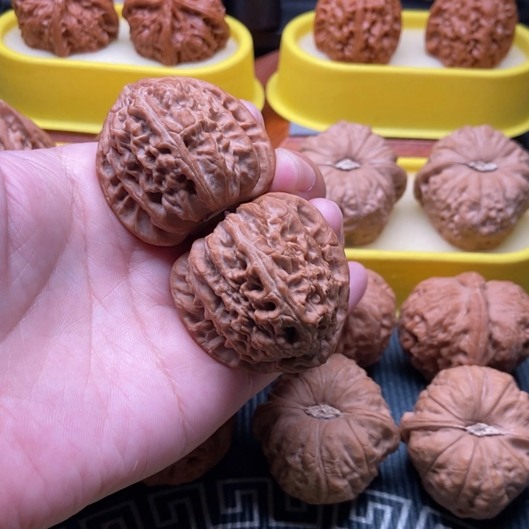 吊坠文玩核桃全品三角白