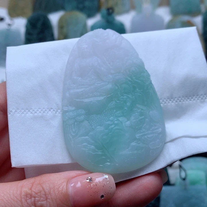 定制翡翠未镶嵌山水观音