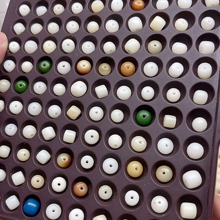 白玉菩提吊坠瑕疵8混珠200卡灯牌宠200颗