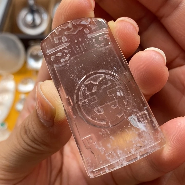 石英质玉吊坠未镶嵌普*摇