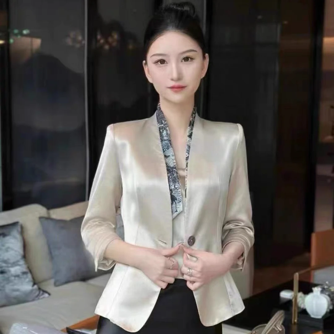 2025春季新款无领小西装薄款女士显瘦气质修身缎面香云纱小西服