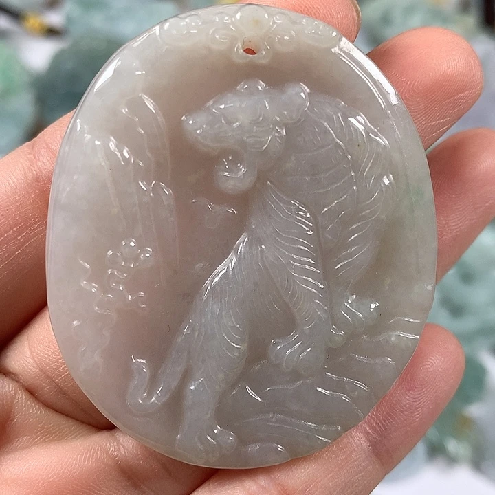 翡翠未镶嵌颈饰虎生威如虎添翼福利