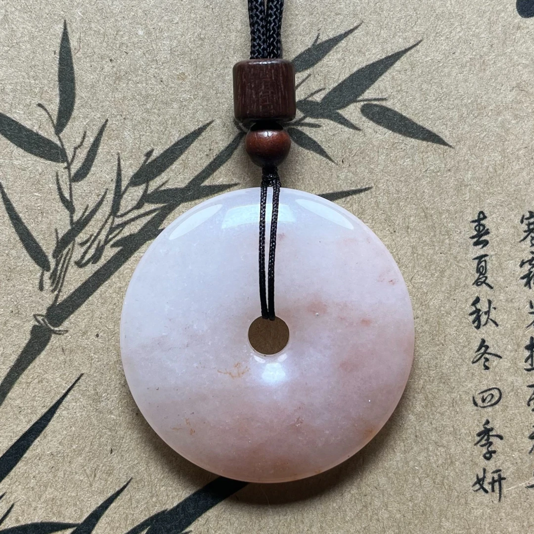 桃花酿40mm粉色平安扣吊坠男女项饰个性时尚可爱毛衣链多样性发货