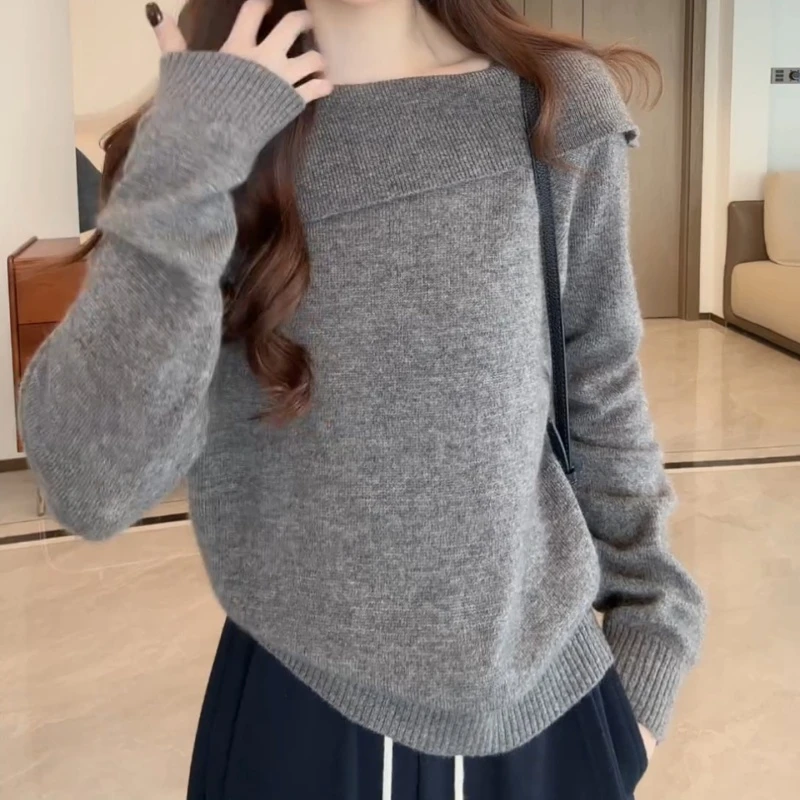 韩系气质宽松显瘦设计感翻领一字肩纯色长袖针织衫LK2506535