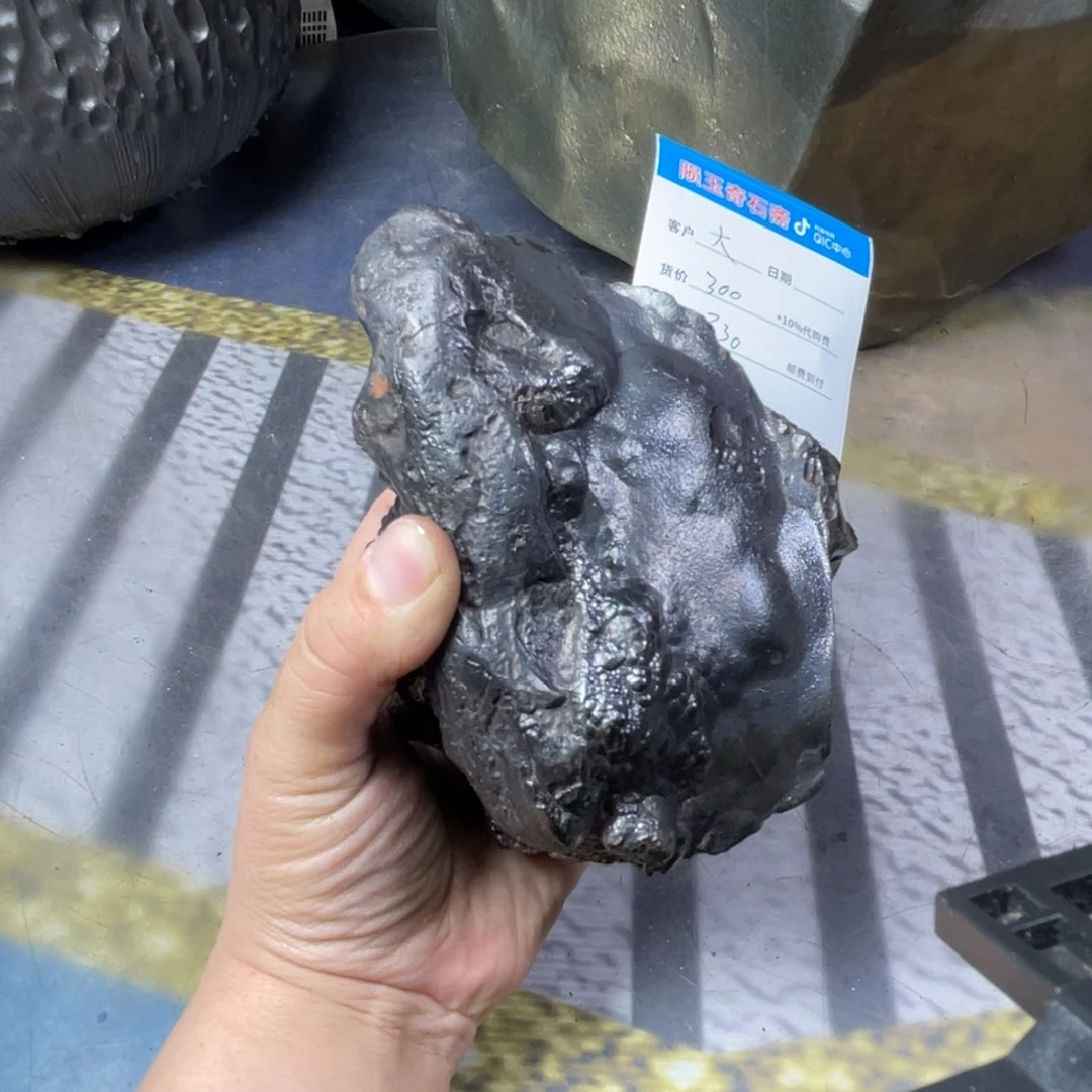 琉璃手工艺品恶魔和邪恶之间有着特殊意义