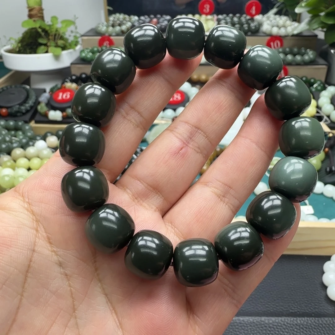 青***水和田玉未镶嵌手链14