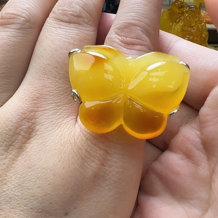 未镶嵌琥珀珠宝奇石