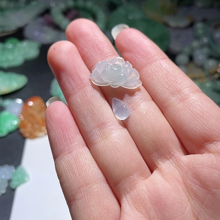 颈饰未镶嵌翡翠天