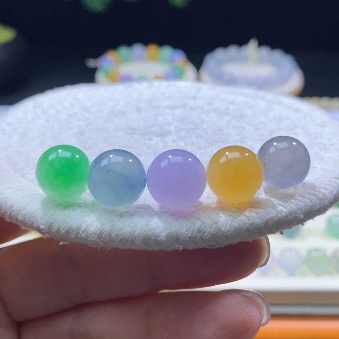 颈饰未镶嵌翡翠冰浓彩卡12+