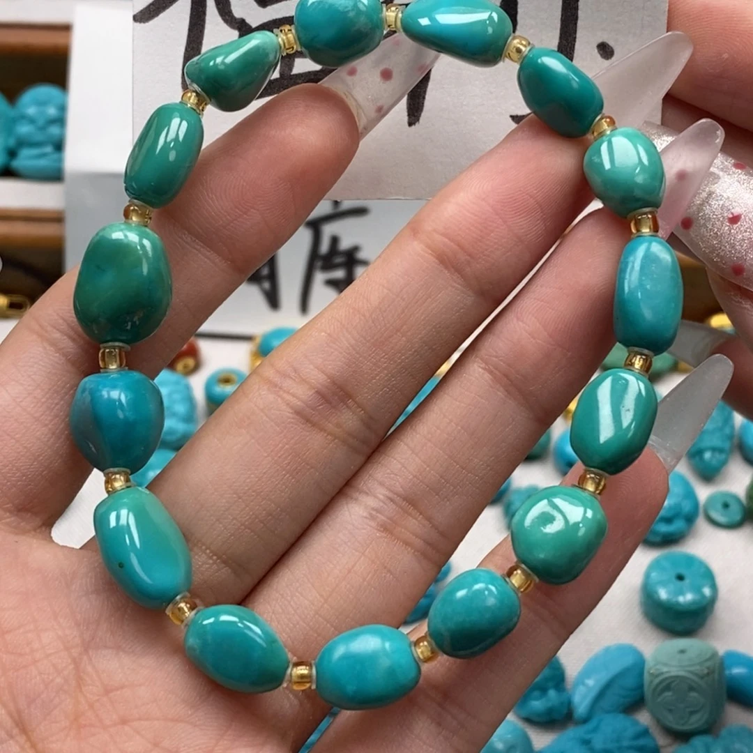 阿***呔绿松石未镶嵌颈饰