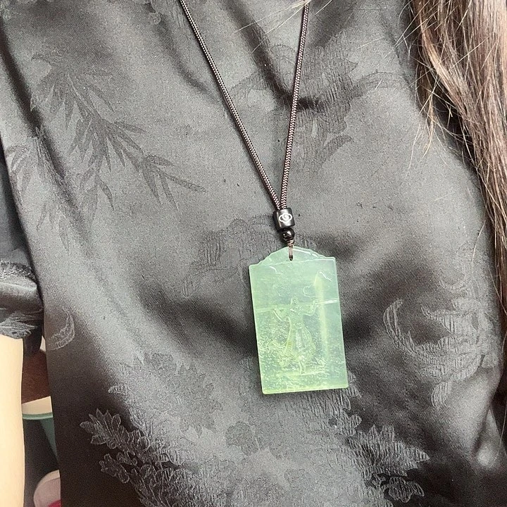 岫玉合金颈饰吊坠