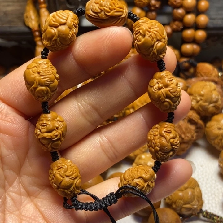 【闪购商品】橄榄核吊坠小八方财神