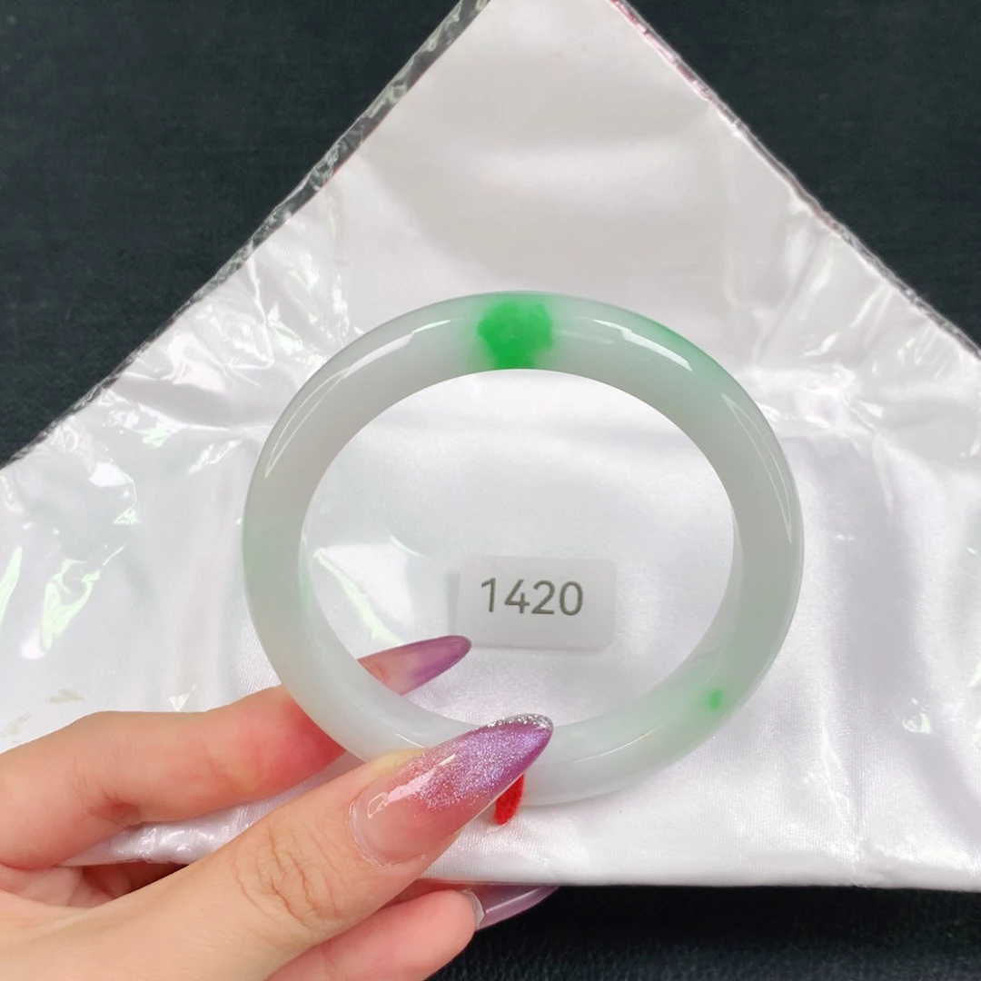 翡翠未镶嵌手镯天然翡翠手镯04