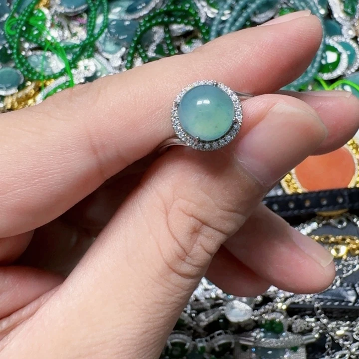 翡翠未镶嵌颈饰天然A货翡翠放漏