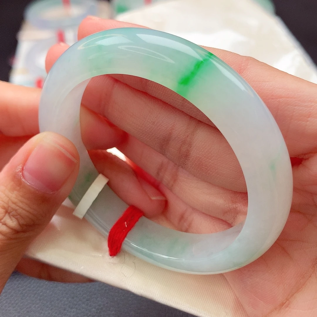 翡翠未镶嵌手镯52.53圈口，编号28