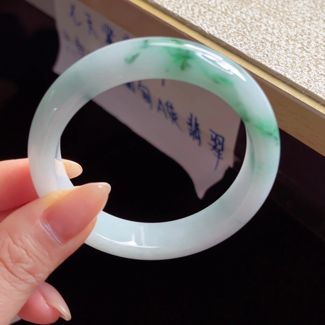 翡翠未镶嵌手镯手镯
