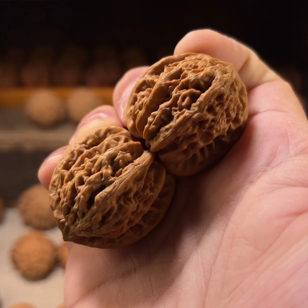 文玩核桃吊坠全品正版霞云岭边35蜡皮