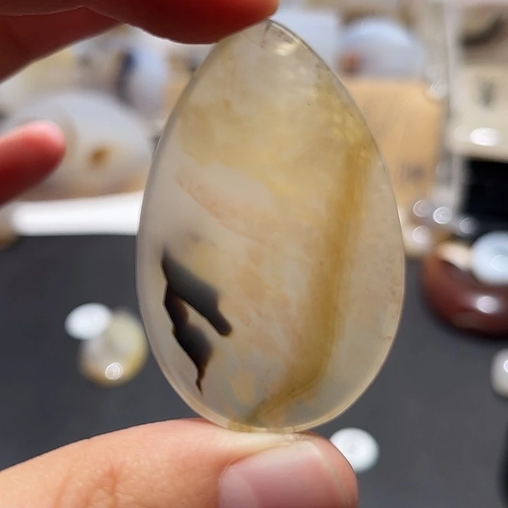 玛瑙/玉髓颈饰未镶嵌