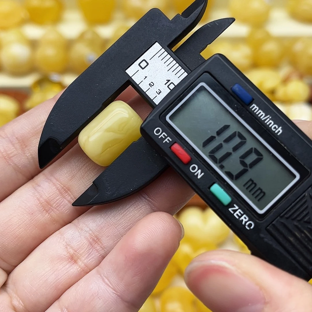 蜜蜡未镶嵌裸石天然