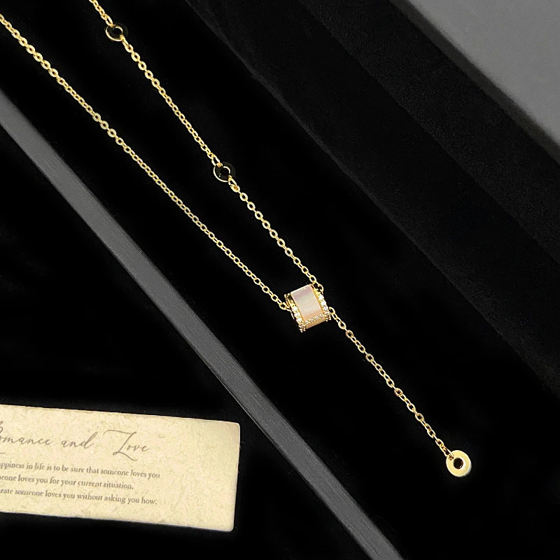 铜合金贝壳项链 时髦小蛮腰项链小众设计感字母镂空锁骨链项饰