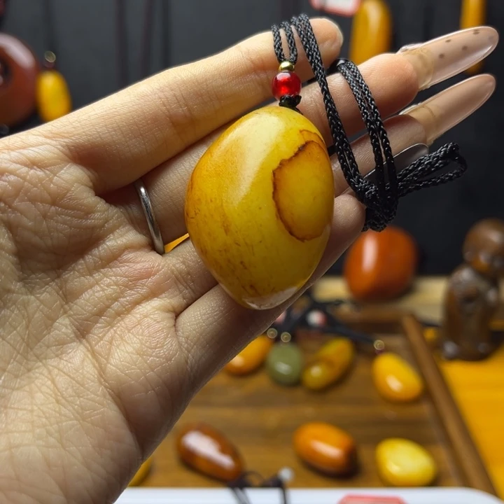 珺***未镶嵌和田玉（糖玉）珠宝半成品