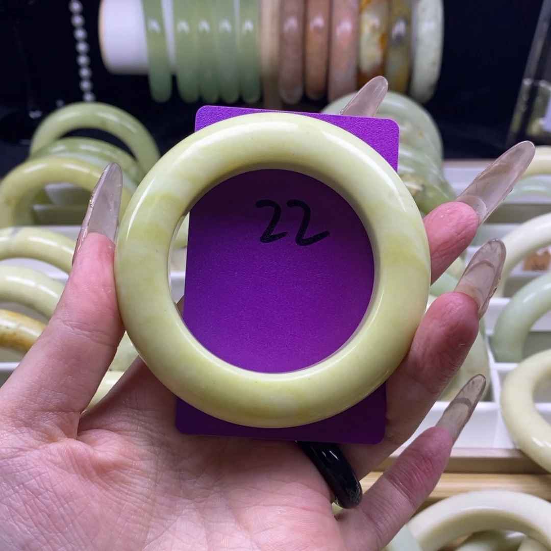 蛇纹石玉未镶嵌手镯52.3