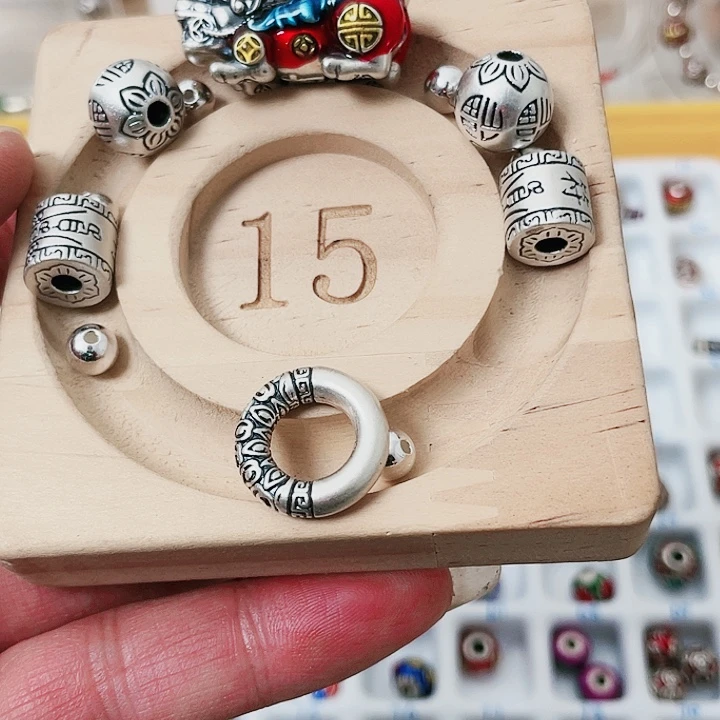 珐琅吊坠足银手串