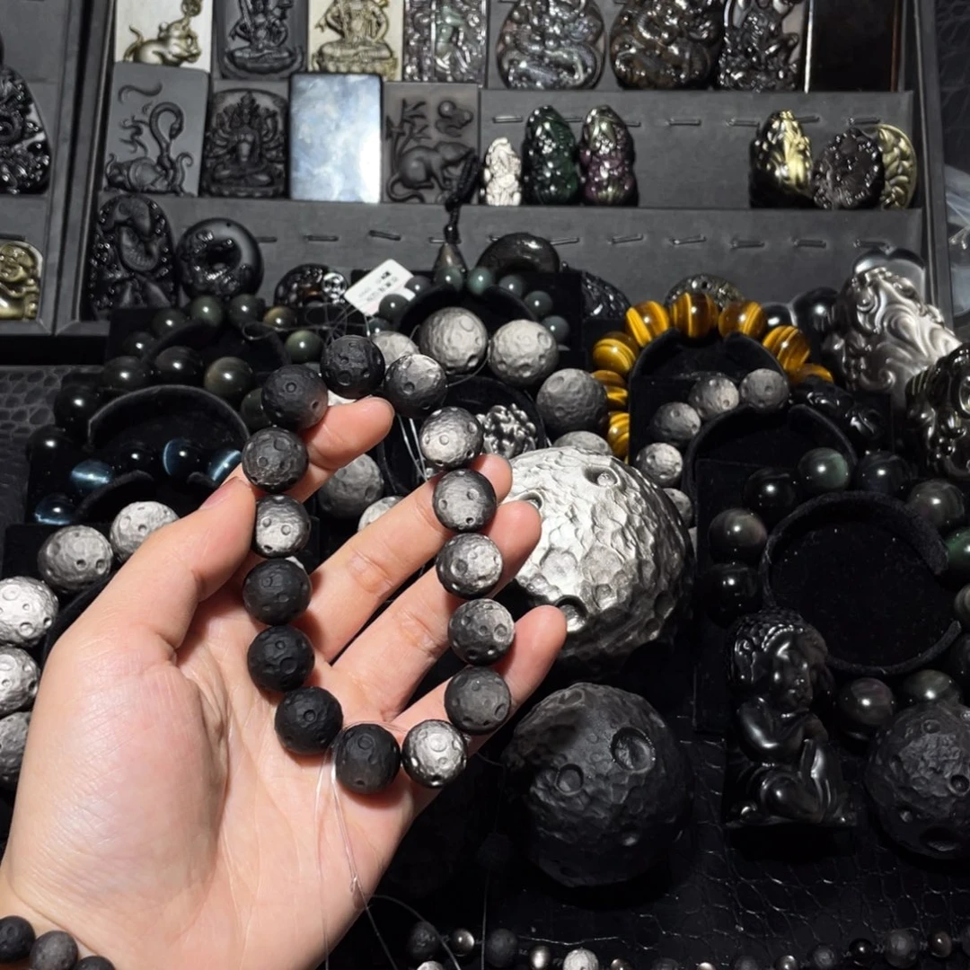 怡***丹黑曜岩未镶嵌珠宝奇石