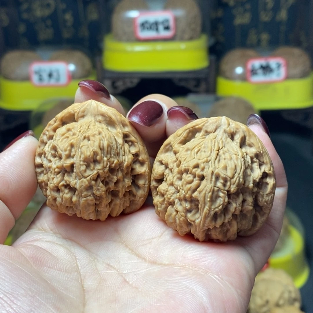 文玩核桃把件010南疆石38尺