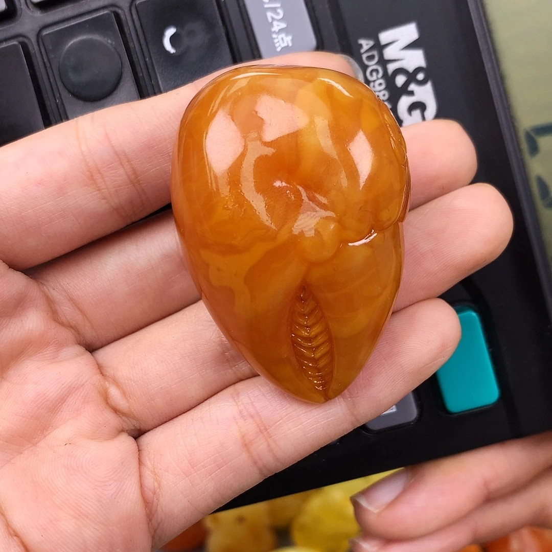 琥珀未镶嵌珠宝奇石