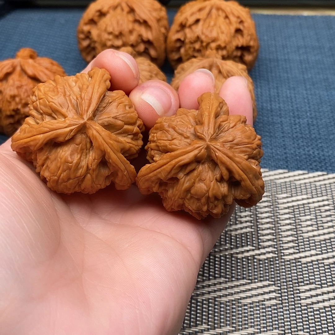 慢****文玩核桃吊坠三棱