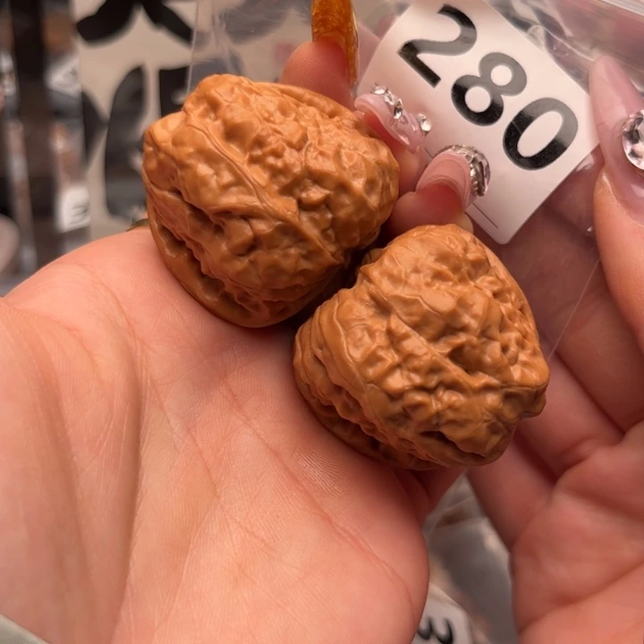 文玩核桃把件肚43边38