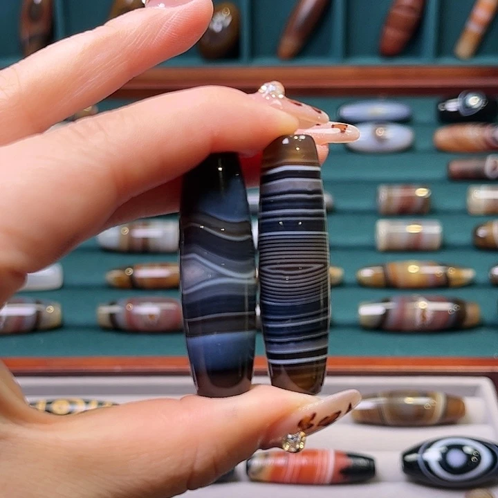 鸿***捷玛瑙/玉髓未镶嵌颈饰