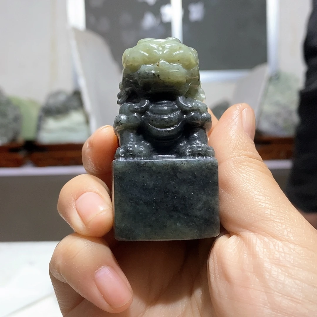 玉玉未镶嵌居家办公