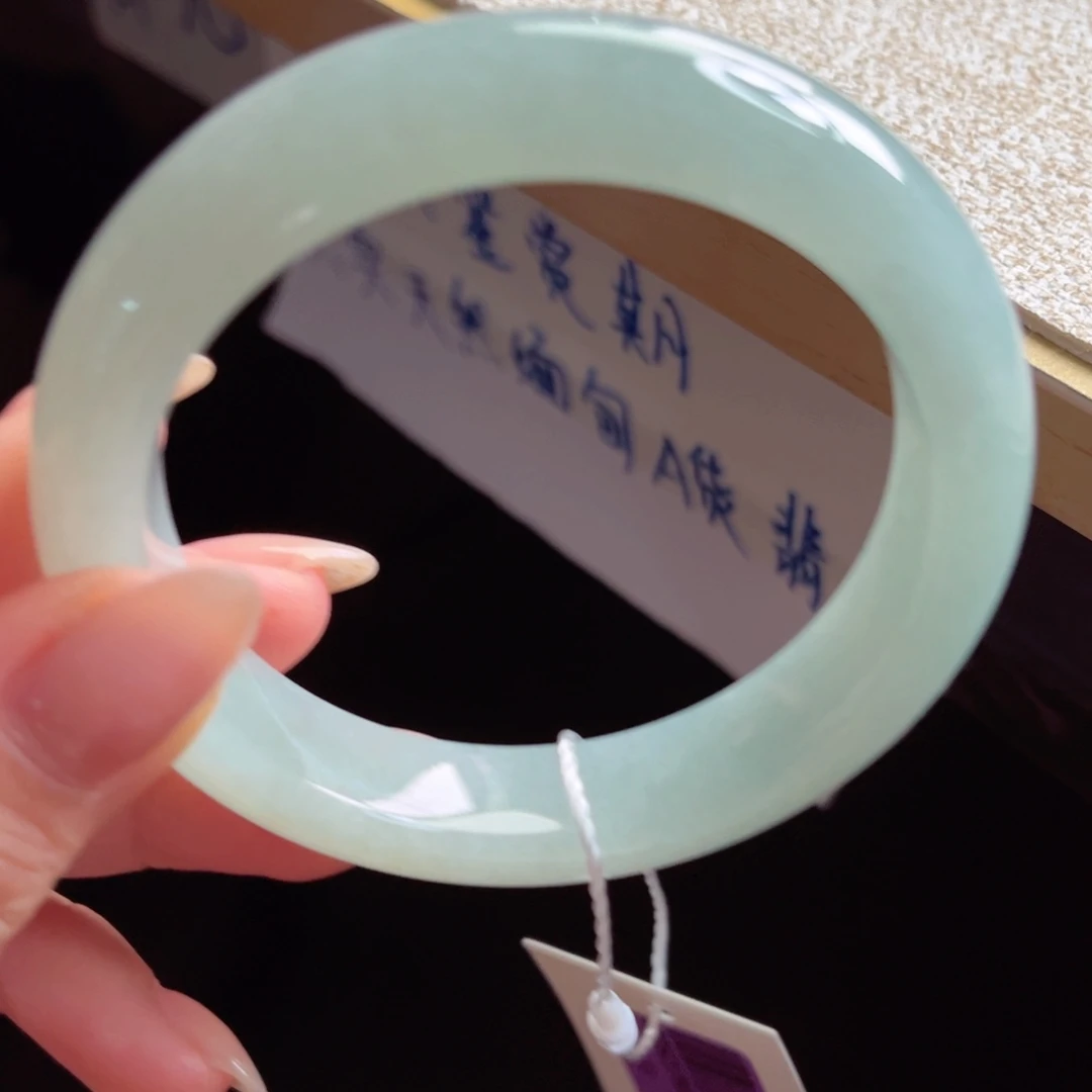 翡翠未镶嵌手镯手镯