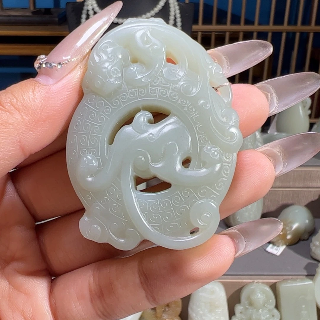 和田玉（糖玉）未镶嵌颈饰