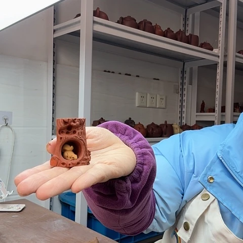 紫砂松鼠盖置盖置