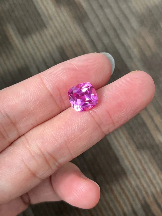 培育蓝宝石粉色蓝宝石3.8克拉