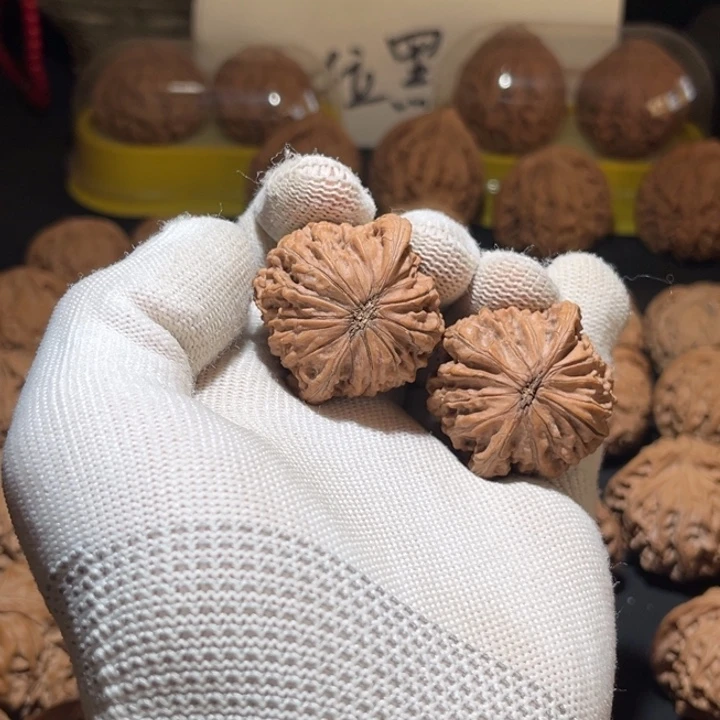 不***然文玩核桃把件文玩核桃