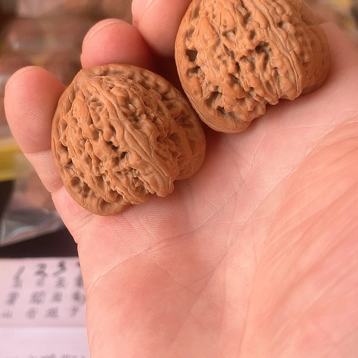 文玩核桃吊坠3.66红玛瑙