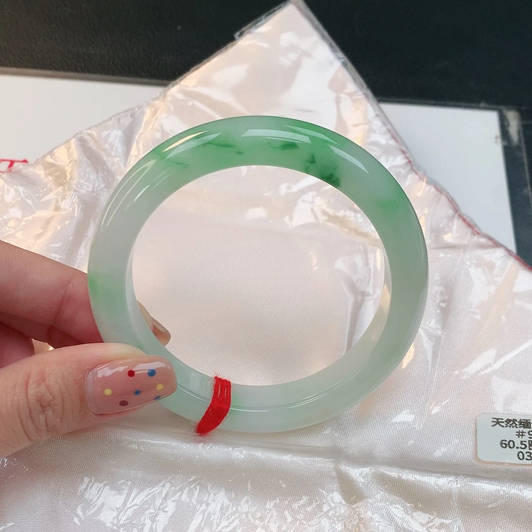 未镶嵌手镯翡翠057