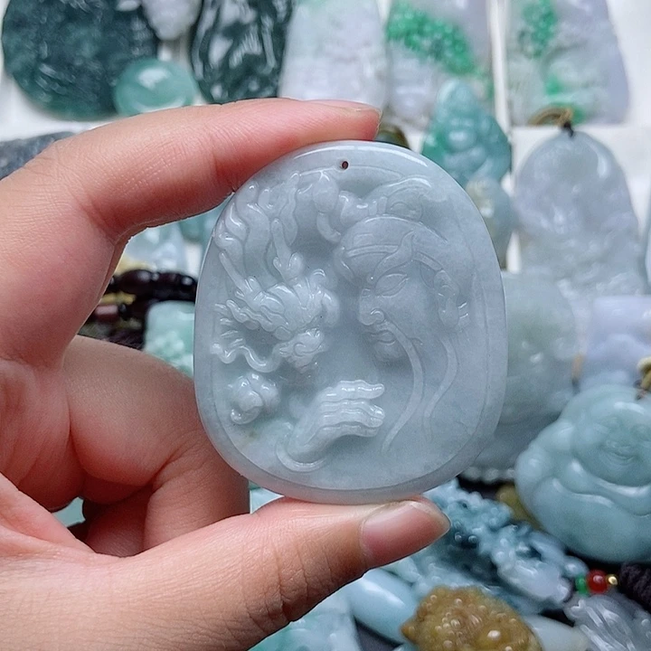 翡翠未镶嵌颈饰翡翠