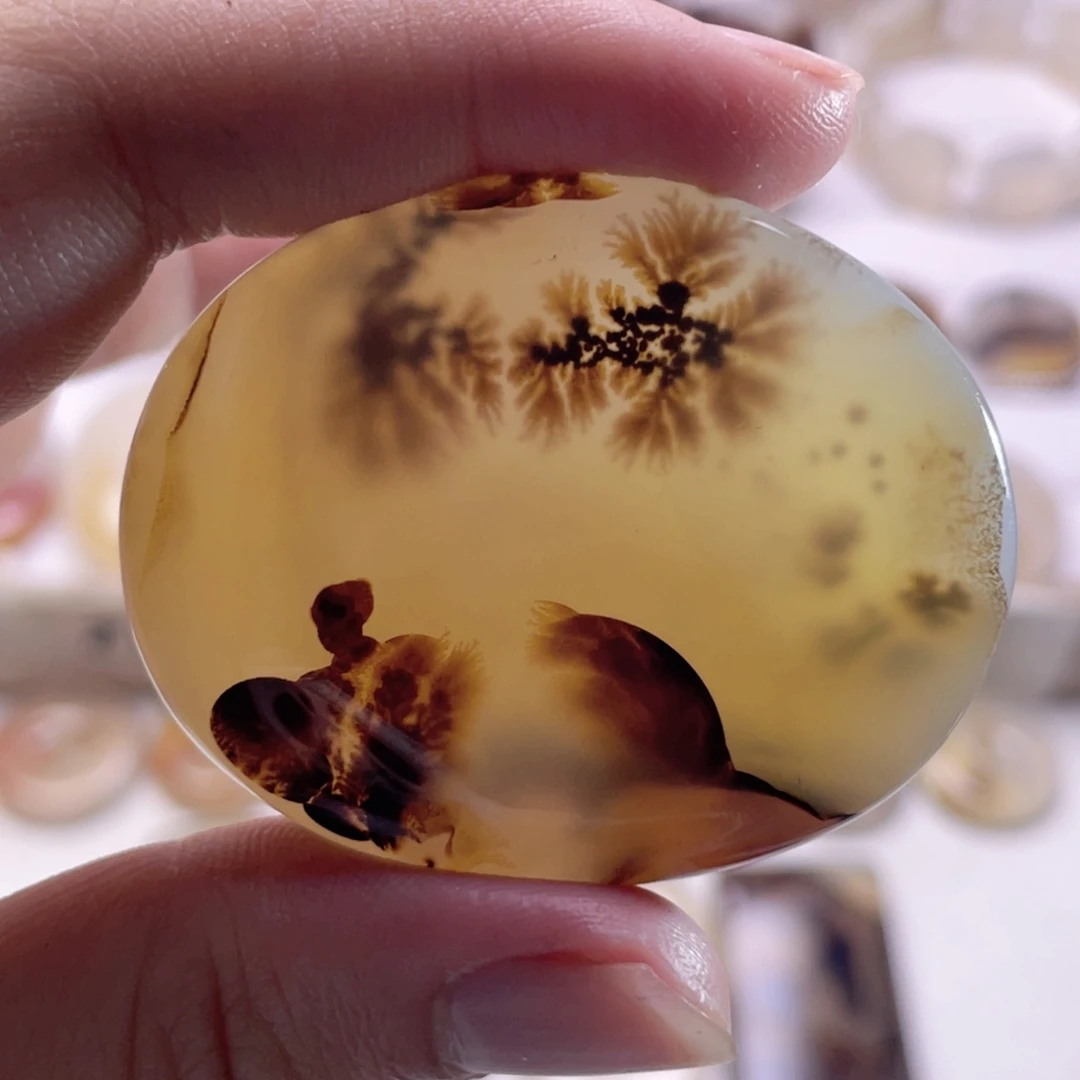 玛瑙/玉髓未镶嵌珠宝奇石