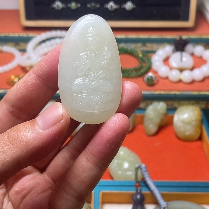 和田玉未镶嵌颈饰