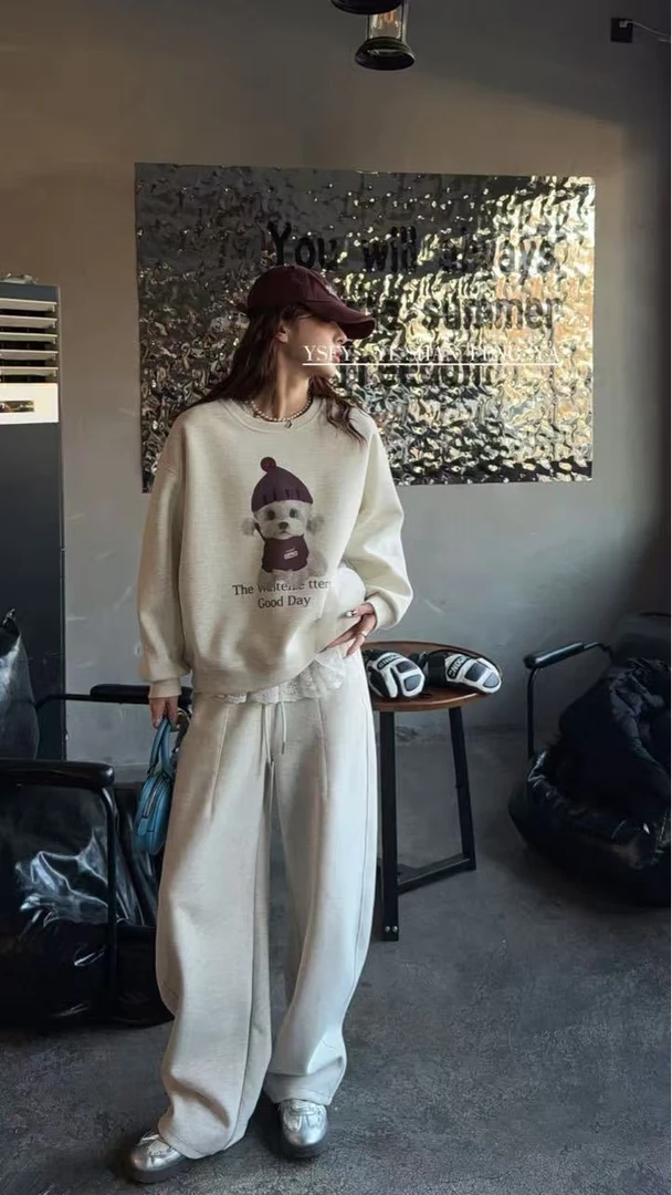 7573春款帽子小熊休闲百搭圆领卫衣