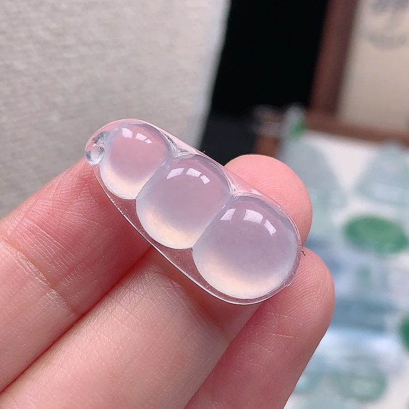 缅甸天然翡翠A货玉石老坑冰种福豆吊坠饰品百搭26.9*12.8*6.6mm