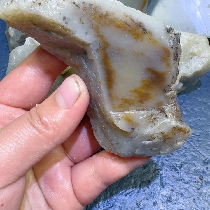 和田玉未镶嵌珠宝半成品